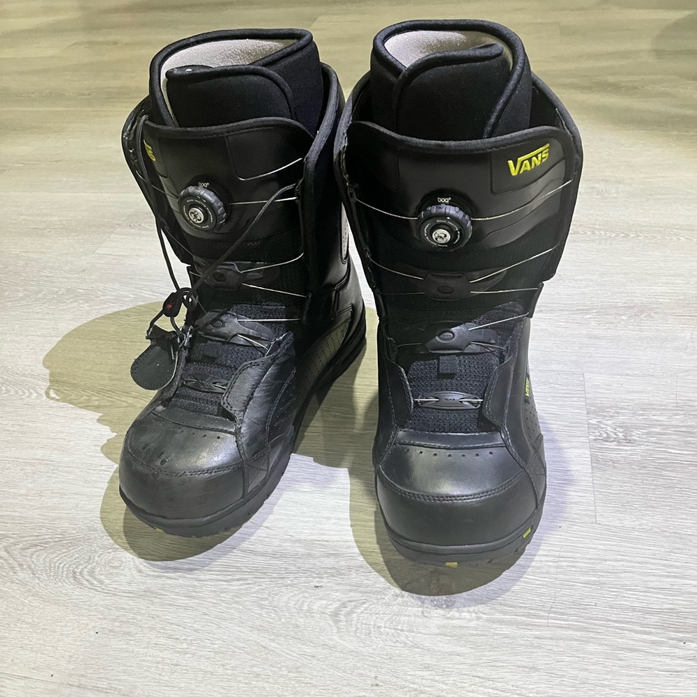 Snowboard Vans boots size 13